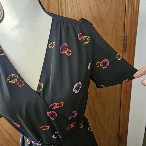 Forest Lily true wrap valentines novelty print mini dress size 6 - Picture 3 of 7